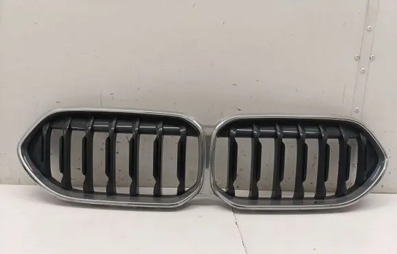 BMW 2 F44 Front bumper upper radiator grill 7476257 7077395
