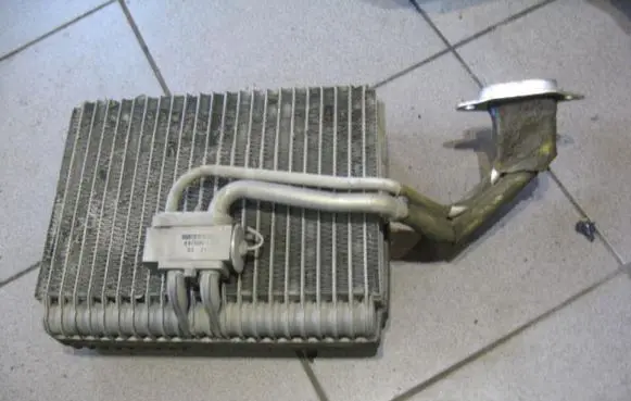 Air conditioning (A/C) radiator (interior)