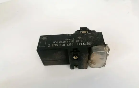 Volkswagen Vento Coolant fan relay 357919506d 898722000