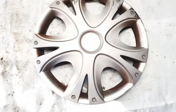 Renault Laguna I R14 wheel hub/cap/trim 