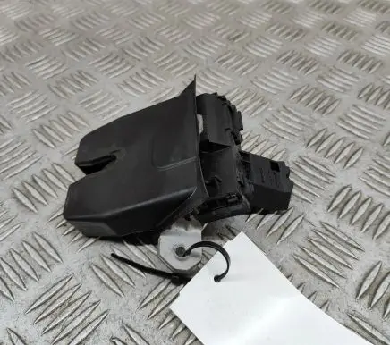 Volvo V50 Tailgate/trunk/boot lock/catch/latch 31335047