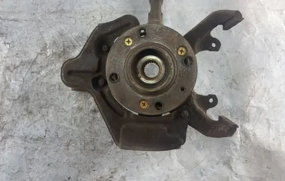 Volkswagen Polo III 6N 6N2 6NF Front wheel hub spindle knuckle
