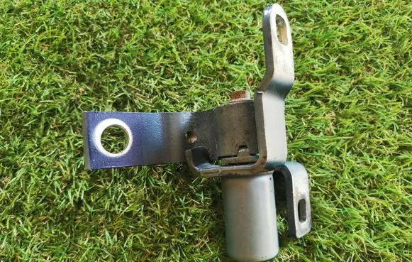 Ford Galaxy Front door lower hinge 