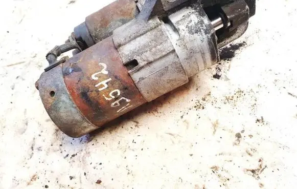 Mazda CX-7 Starter motor m000t87681