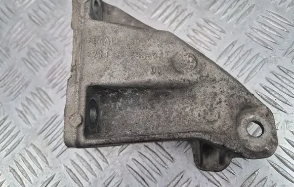 BMW 1 F20 F21 Engine mounting bracket 6788608 73681310