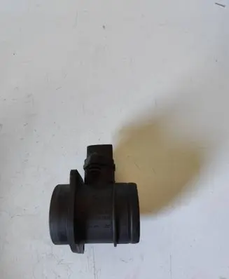 Volkswagen Golf IV Mass air flow meter 0281002531 038906461B