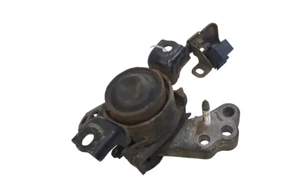 Toyota Avensis T270 Engine mount bracket