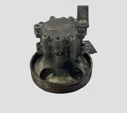 Citroen C5 Power steering pump 9636086580