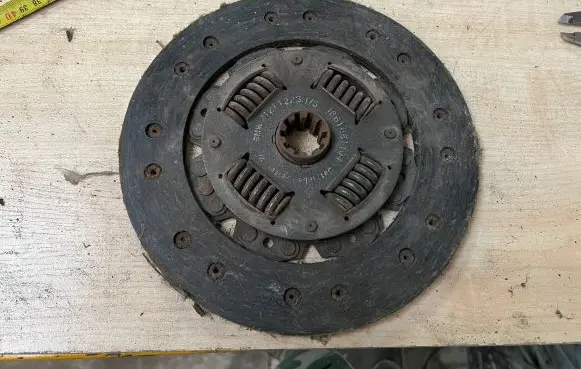 BMW 5 E34 Clutch pressure plate 1861661104 21211223175