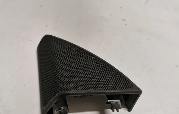 Mercedes-Benz C W205 Front door high frequency speaker