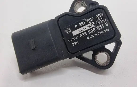 Audi A4 S4 B6 8E 8H Air pressure sensor 0281002399 038906051B