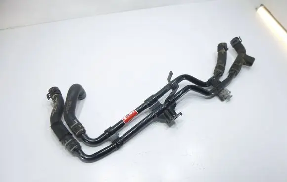 Volkswagen PASSAT B8 Engine coolant pipe/hose 03N122157C