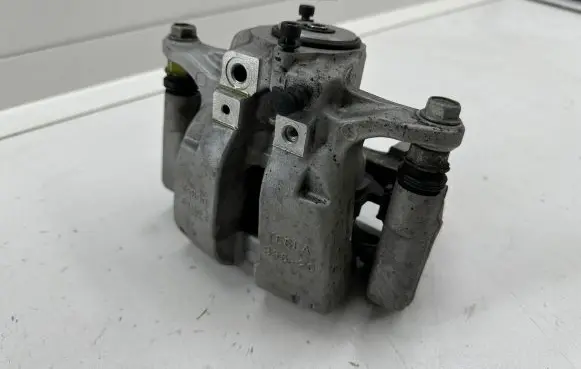 Tesla Model Y Rear brake caliper A1305335 A1305 335-20
