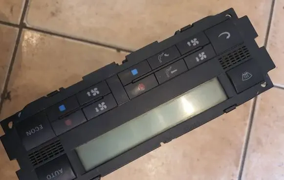 Volkswagen Transporter - Caravelle T4 Climate control unit 7D0907040 5HB00810500