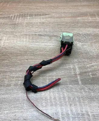 BMW 5 E39 Other relay 8373700 8378975 WithPlug