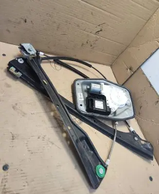 Volkswagen Golf Plus Front door window regulator motor 1K0959793J 05075710 10210807011579