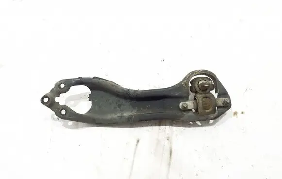 Rear wheel hub spindle/knuckle