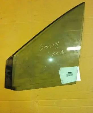 Renault Scenic II - Grand scenic II Front door vent window glass four-door 