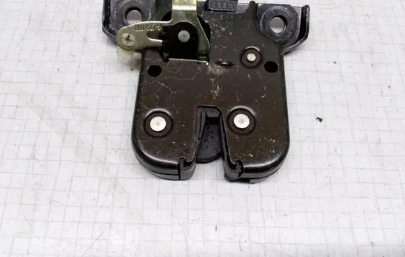Audi A3 S3 8L Tailgate/trunk/boot lock/catch/latch