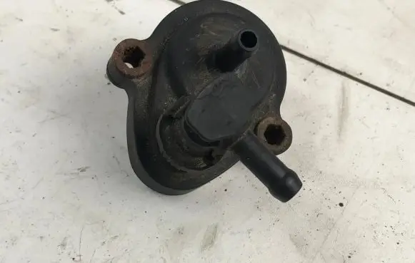 BMW 5 E39 Fuel return line/hose 2354117 PA6625GF 13327787822