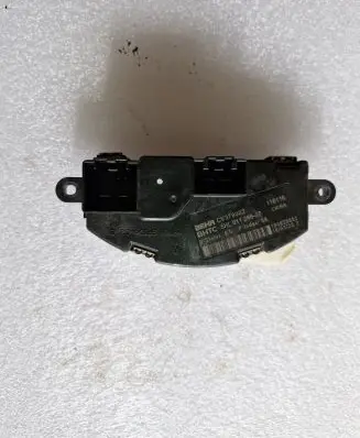 Dodge Durango Heater blower motor/fan resistor 5HL01126607
