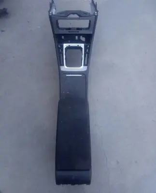 Volkswagen PASSAT B7 Other center console (tunnel) element