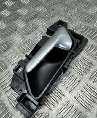 Opel Grandland X Front door interior handle 98201553