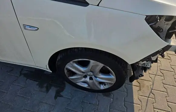 Opel Zafira C Fender 