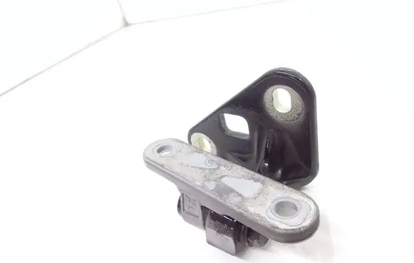Mercedes-Benz CLS C219 Front door upper hinge Ise0805