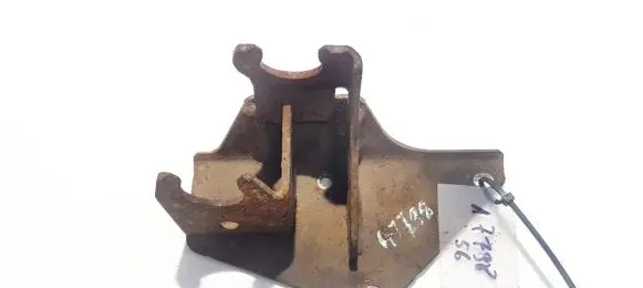 Peugeot Boxer Engine mounting bracket