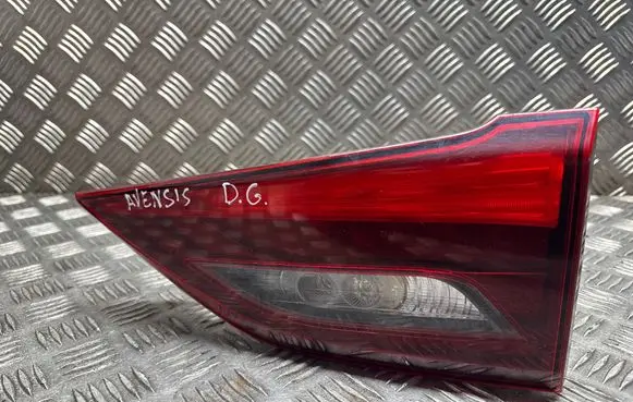Toyota Avensis T270 Tailgate rear/tail lights 8158005160