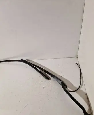 Infiniti FX Front wiper blade arm