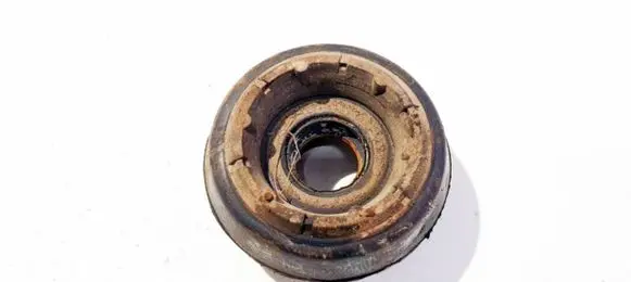 Volkswagen Golf III Coil spring mount 