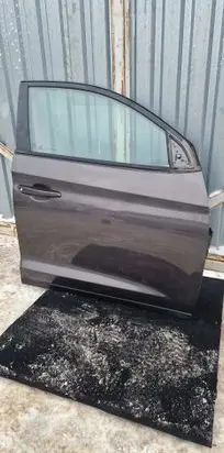 Hyundai Tucson TL Front door 