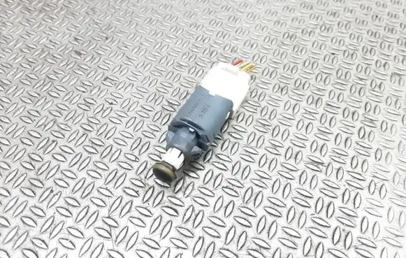 Renault Megane II Brake pedal sensor switch 8200168238B