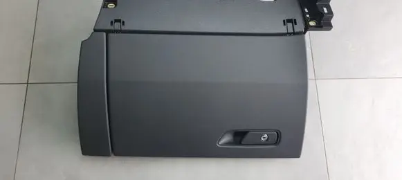 Audi Q8 Glove box set 4M8857035K