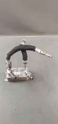 Ford Fusion II Gearbox / Transmission oil cooler DG937A095AD