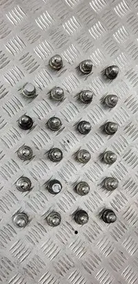Mitsubishi L200 Nuts/bolts 