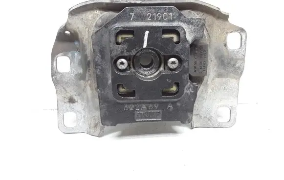 Volvo V40 Engine mount bracket 538A20 538B34 538A21