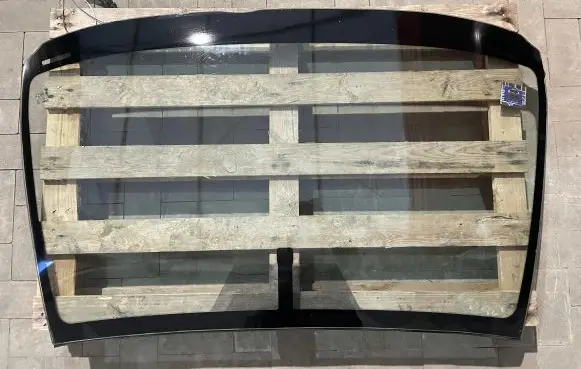 Lexus IS 220D-250-350 Front windscreen/windshield window 