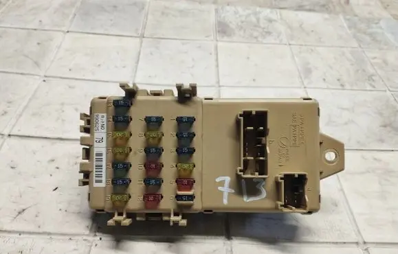 Subaru Forester SF Fuse box set 990625 JB200400