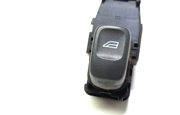 Volvo S60 Electric window control switch 9472275