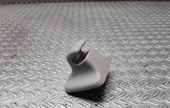 Volkswagen PASSAT B6 Sun visor clip/hook/bracket 1K0857561B