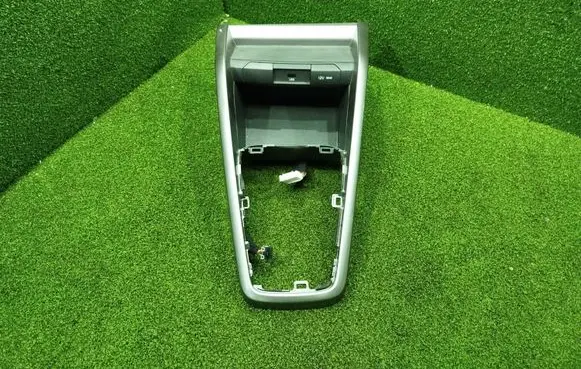 KIA Stonic Center console 84635H8000