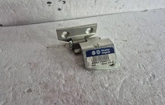 Fiat 500 Cinquecento Front door upper hinge 51706512