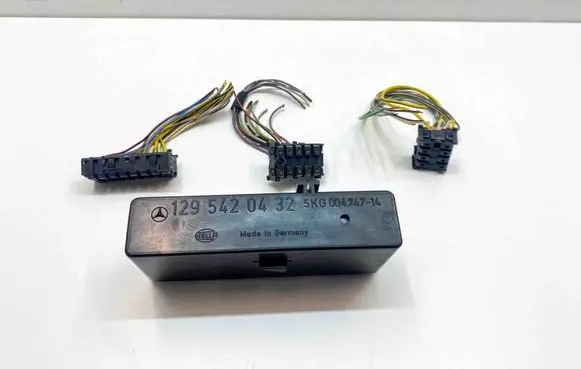 Mercedes-Benz SL R129 Light module LCM A0135451528 A0135451328