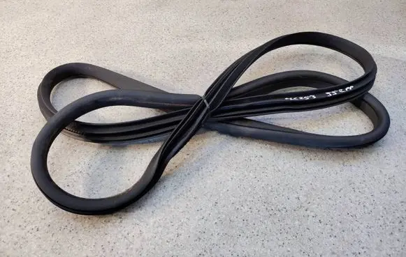 Mercedes-Benz GLC C253 Front door rubber seal 