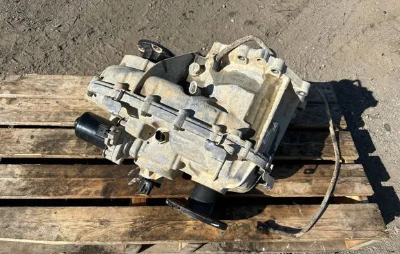 Nissan Titan Gearbox transfer box case M0031350