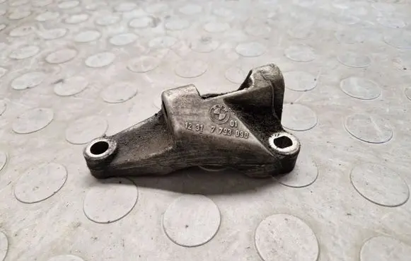 Generator/alternator bracket