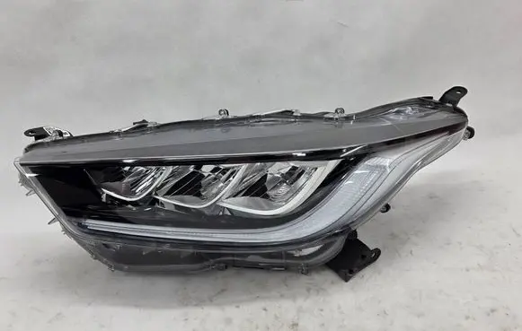Toyota Yaris XP210 Headlight/headlamp EUK08